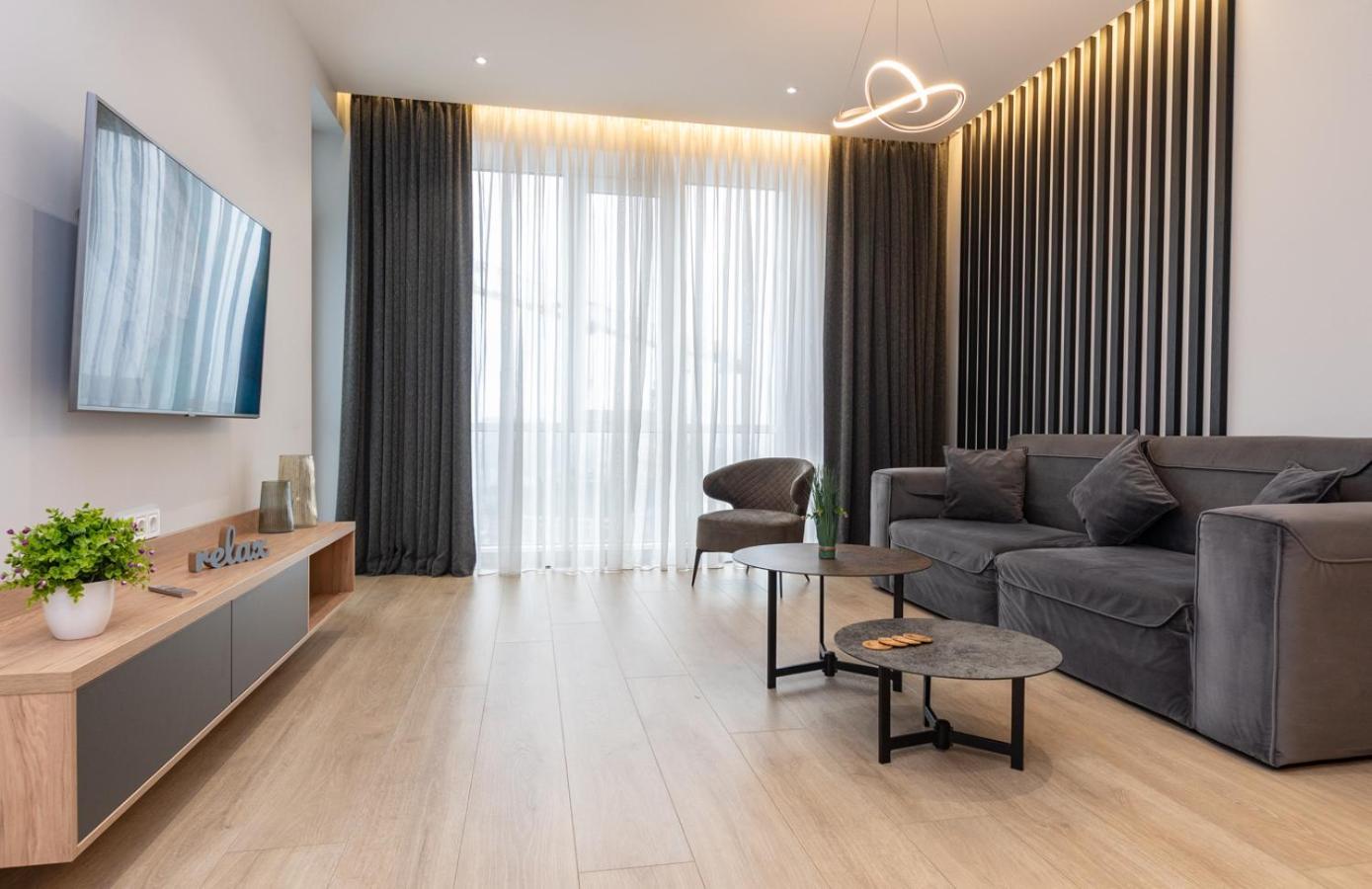 Royal Tower Residence Big Vip Apartment In Center Floor 27 Kiev Dış mekan fotoğraf