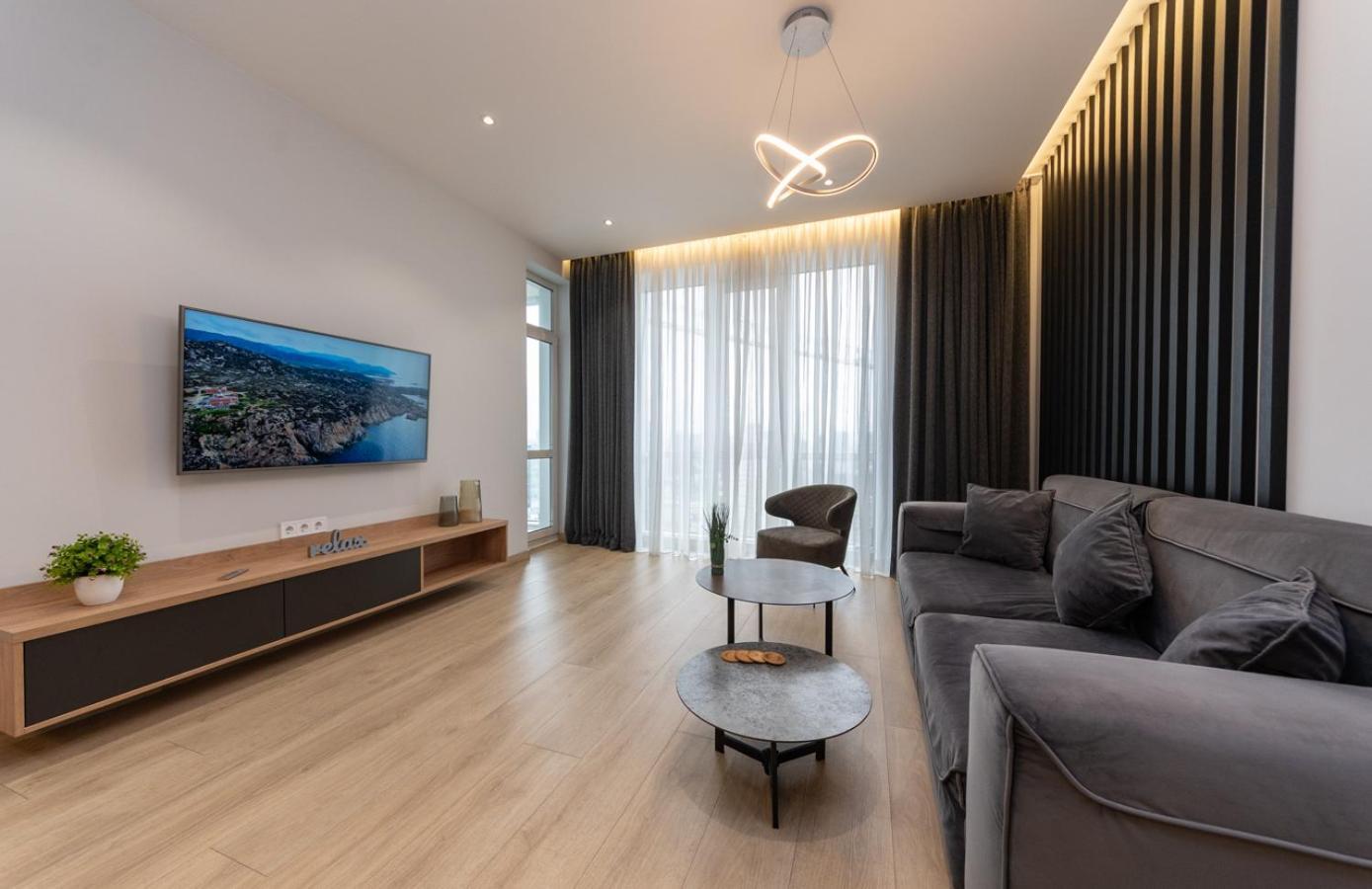 Royal Tower Residence Big Vip Apartment In Center Floor 27 Kiev Dış mekan fotoğraf