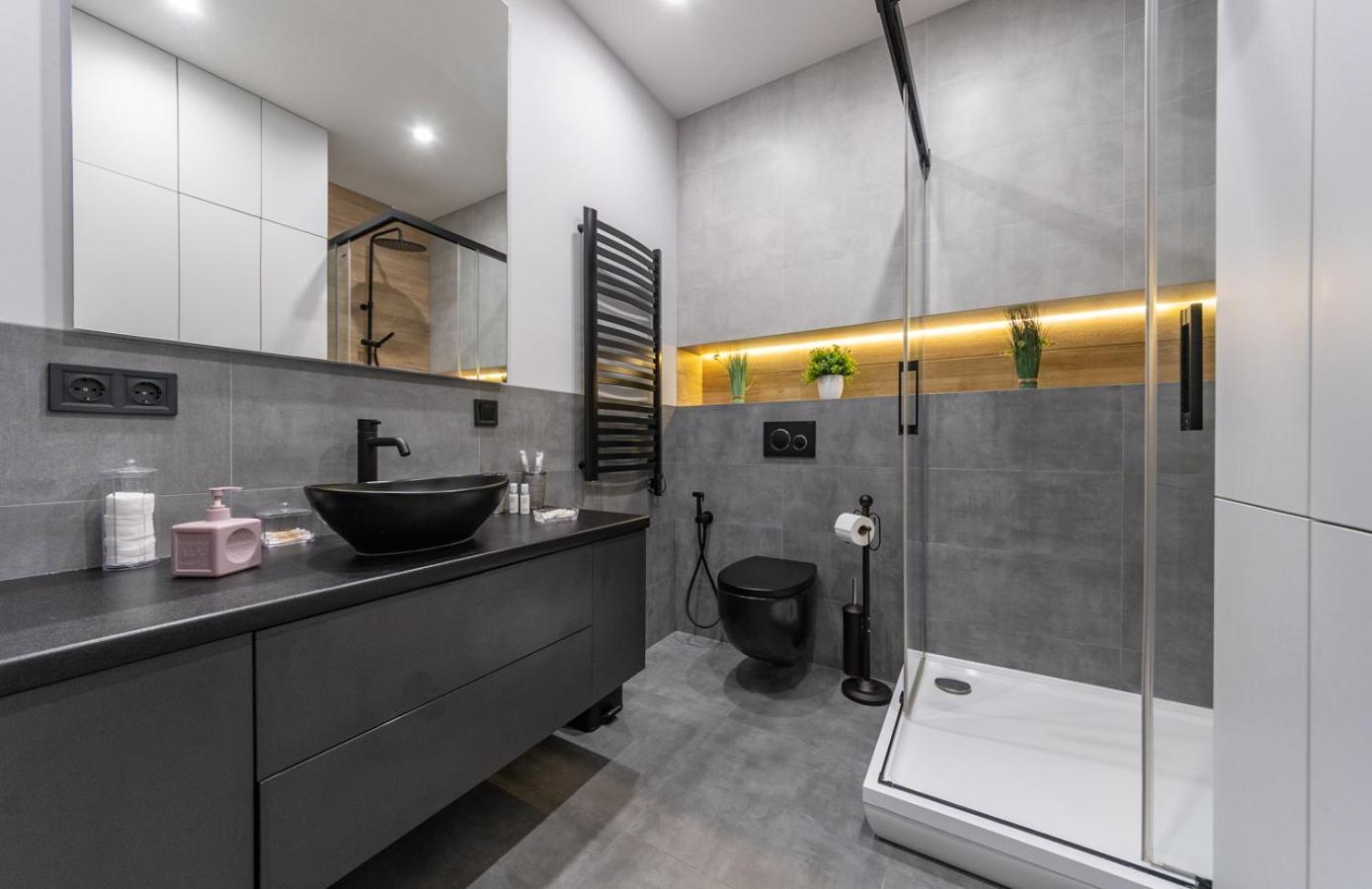 Royal Tower Residence Big Vip Apartment In Center Floor 27 Kiev Dış mekan fotoğraf