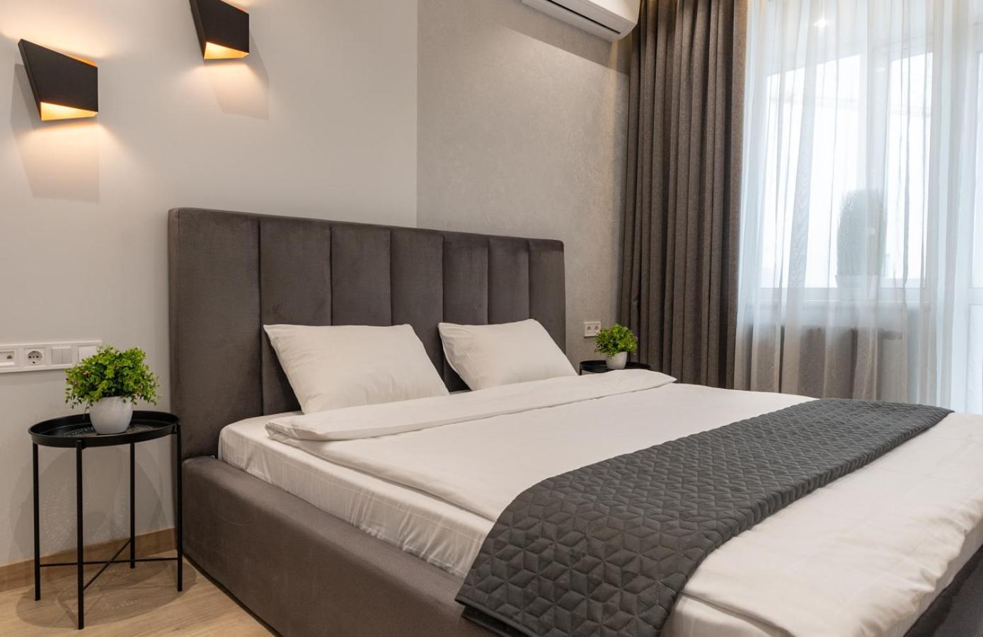 Royal Tower Residence Big Vip Apartment In Center Floor 27 Kiev Dış mekan fotoğraf