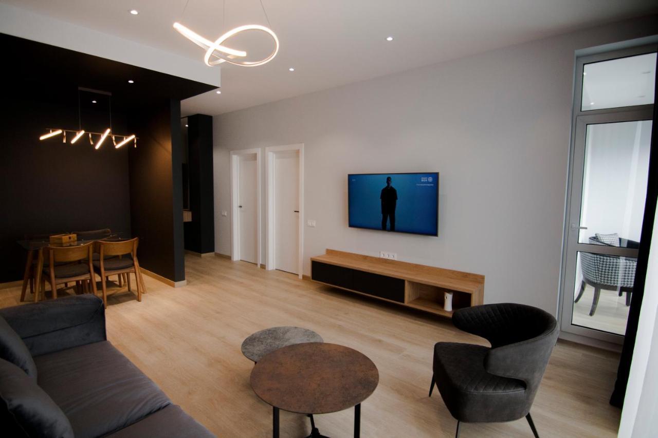 Royal Tower Residence Big Vip Apartment In Center Floor 27 Kiev Dış mekan fotoğraf
