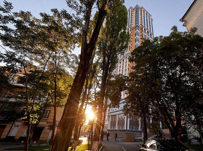 Royal Tower Residence Big Vip Apartment In Center Floor 27 Kiev Dış mekan fotoğraf