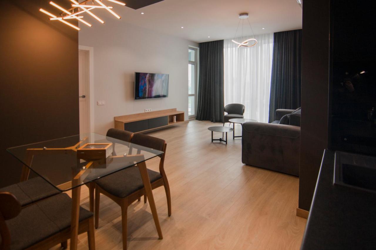 Royal Tower Residence Big Vip Apartment In Center Floor 27 Kiev Dış mekan fotoğraf