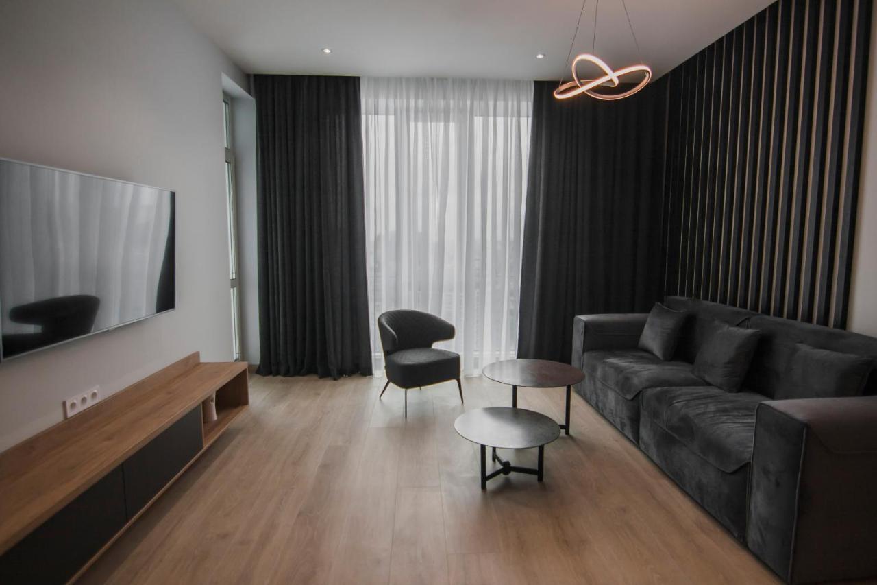 Royal Tower Residence Big Vip Apartment In Center Floor 27 Kiev Dış mekan fotoğraf
