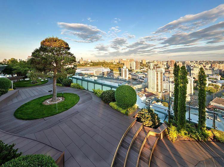 Royal Tower Residence Big Vip Apartment In Center Floor 27 Kiev Dış mekan fotoğraf